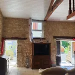En Pierre Le Paradis Parc Cloture Jacuzzi 5 Places Piscine Au Perigord Pourpre 9km De Bergerac 펜션 *