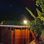 펜션 En Pierre Le Paradis Parc Cloture Jacuzzi 5 Places Piscine Au Perigord Pourpre 9km De Bergerac Saint-Aubin-de-Lanquais
