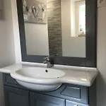 En Pierre Le Paradis Parc Cloture Jacuzzi 5 Places Piscine Au Perigord Pourpre 9km De Bergerac 펜션 *