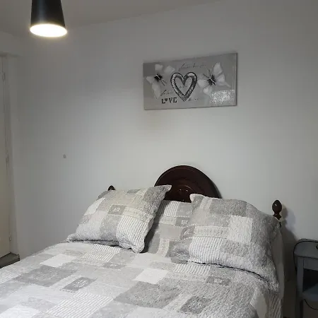 Holiday home En Pierre Le Paradis Parc Cloture Jacuzzi 5 Places Piscine Au Perigord Pourpre 9km De Bergerac *