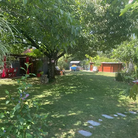 En Pierre Le Paradis Sur Notre Propriété Proche Issigeac Et De Bergerac Hébergement de vacances Saint-Aubin-de-Lanquais