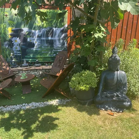 Hébergement de vacances En Pierre Le Paradis Sur Notre Propriété Proche Issigeac Et De Bergerac Saint-Aubin-de-Lanquais