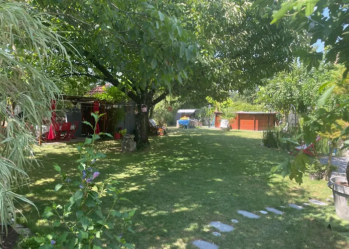 En Pierre Le Paradis Parc Cloture Jacuzzi 5 Places Piscine Au Perigord Pourpre 9km De Bergerac Holiday home Saint-Aubin-de-Lanquais