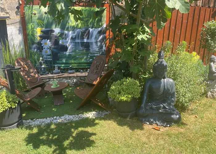 Holiday home En Pierre Le Paradis Parc Cloture Jacuzzi 5 Places Piscine Au Perigord Pourpre 9km De Bergerac Saint-Aubin-de-Lanquais